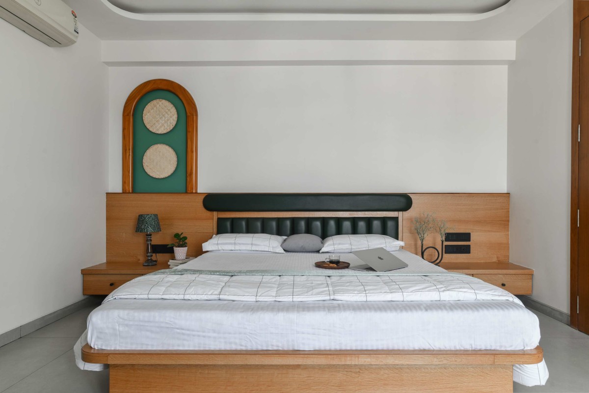 Bedroom of 180 Greens by The Dots Arch Design