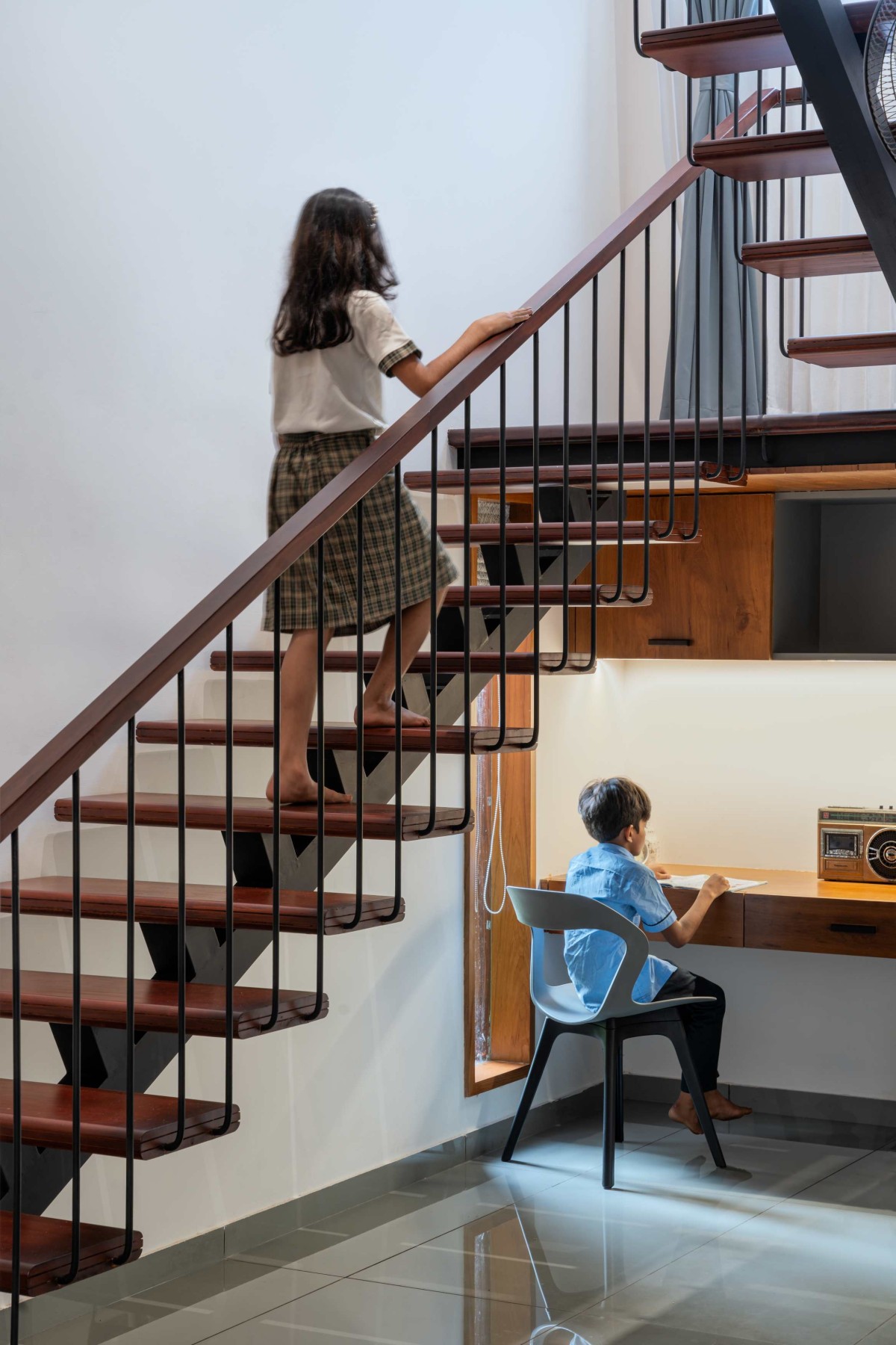 Staircase of Anwar Residence by De Eco Architects