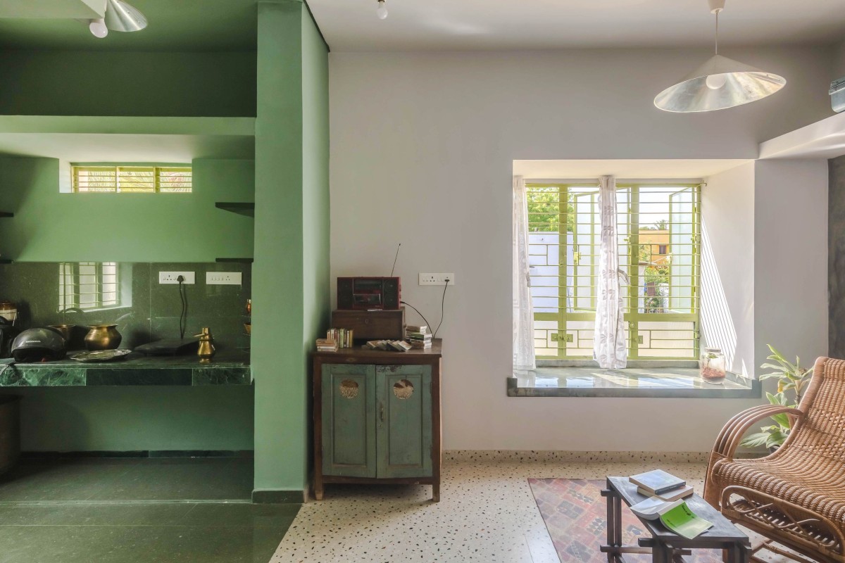 Living room of Tint of Green by SomA.Architects