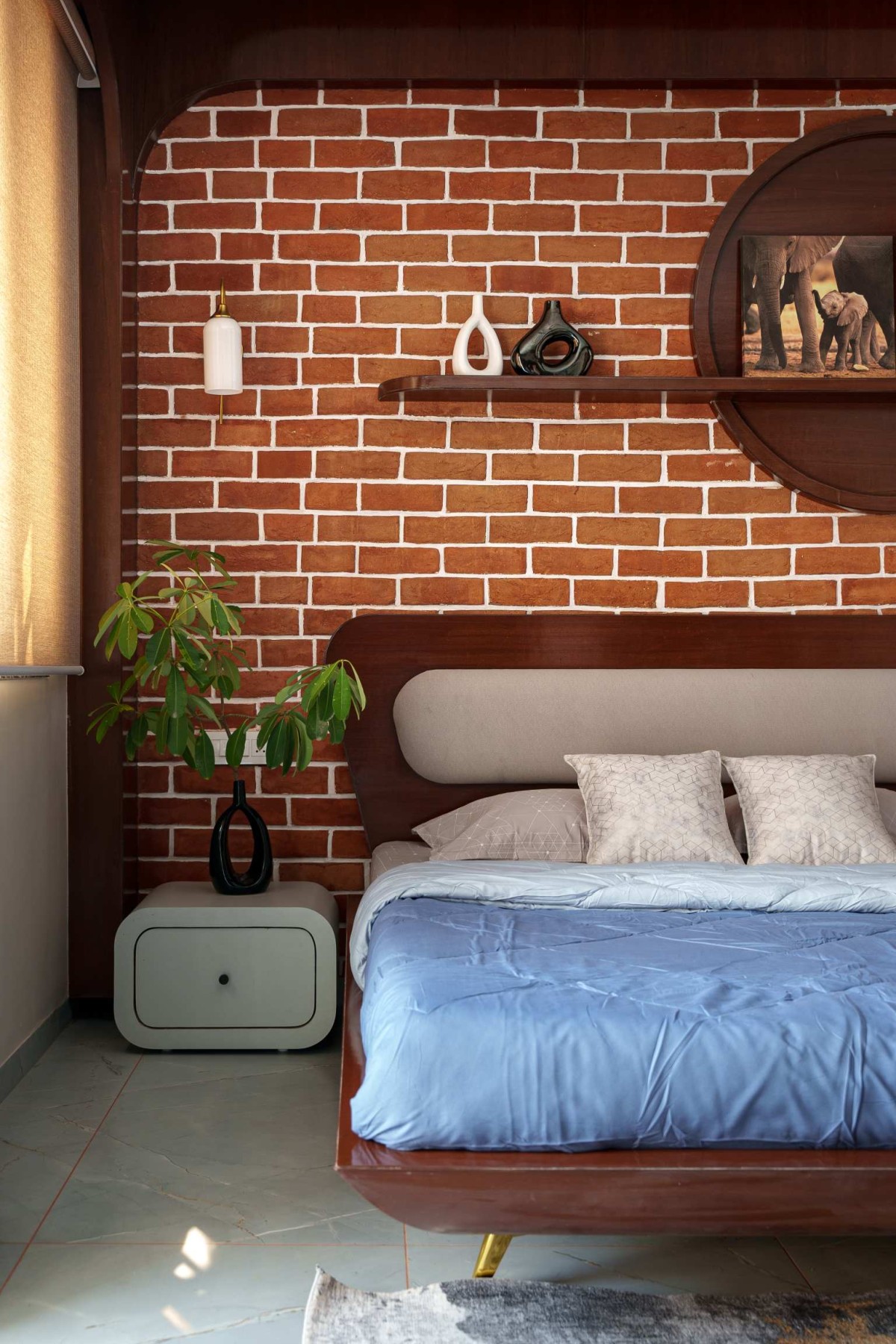 Bedroom of Aradhna Residence by D.I.B Collaborative