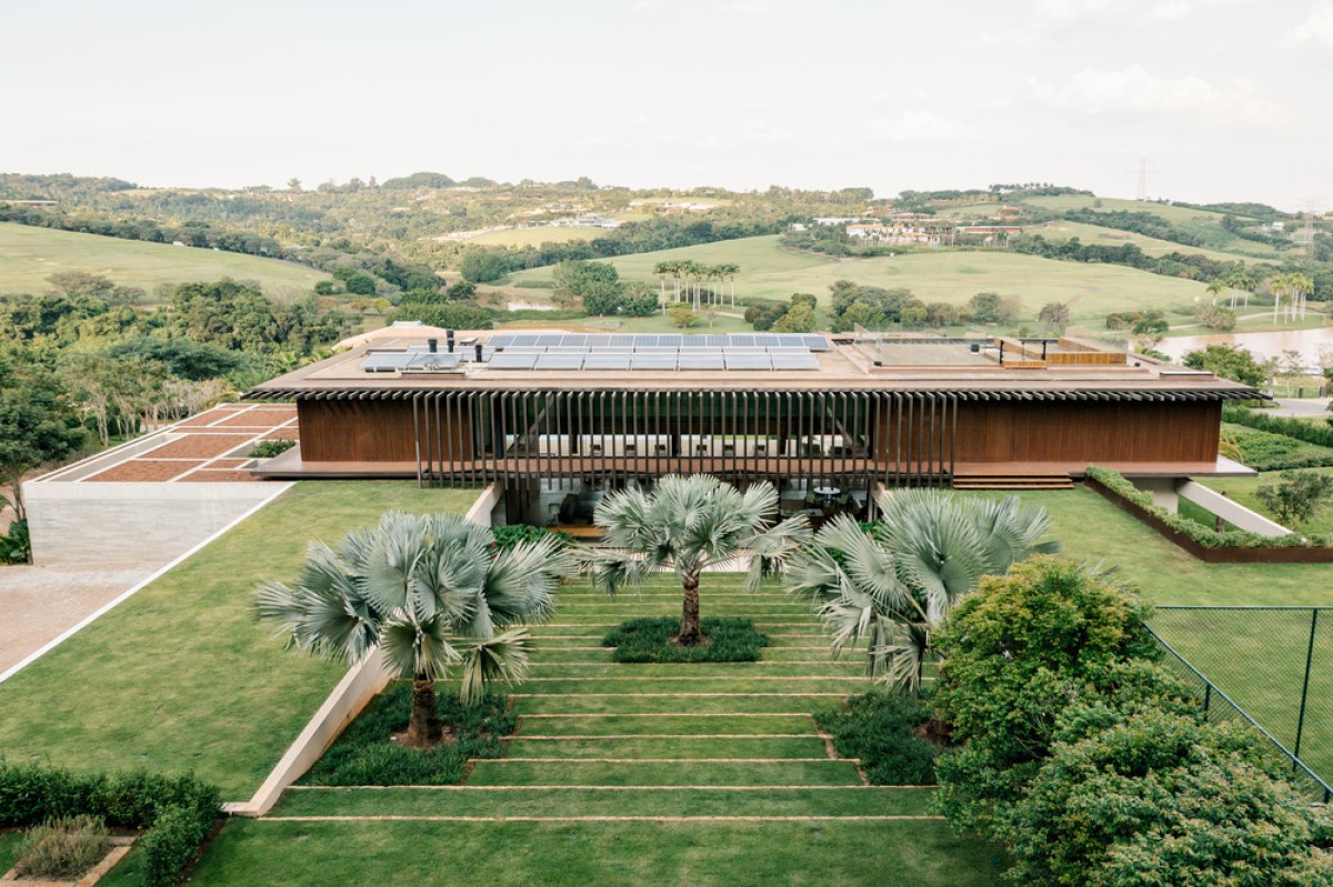 Landscape of Valencia House by Padovani Arquitetos