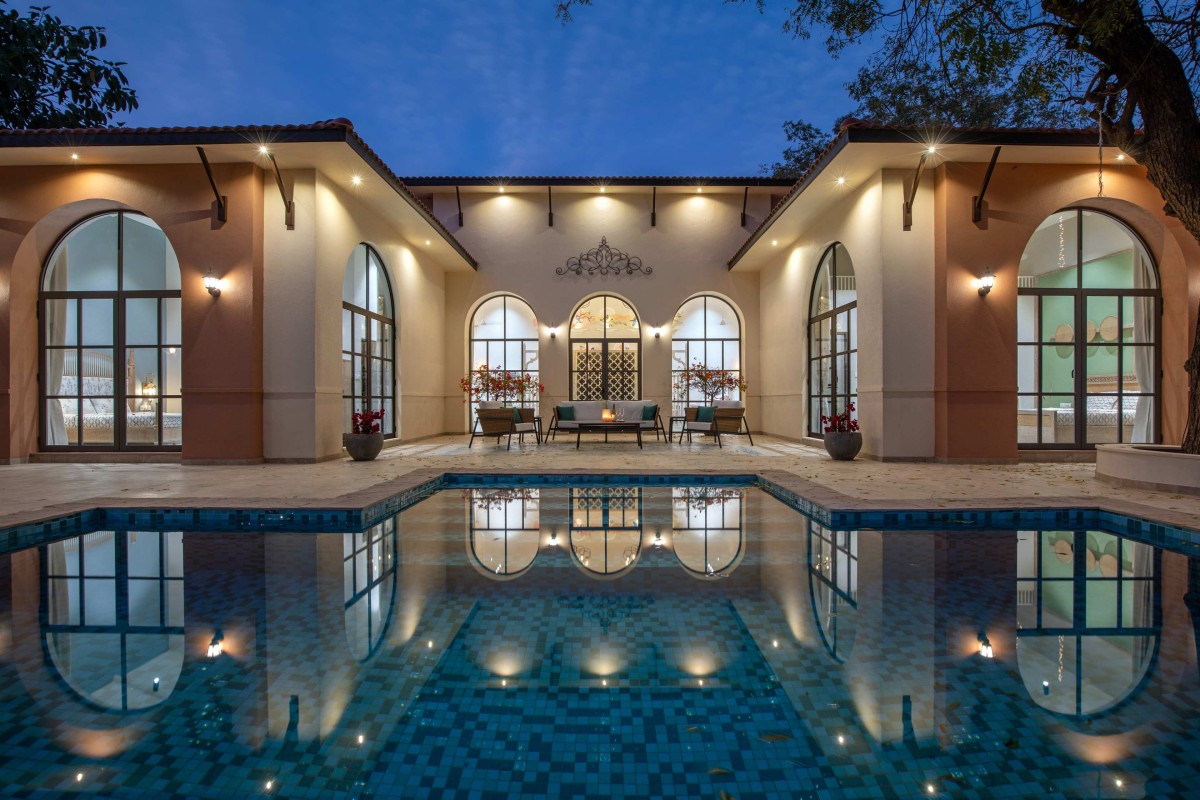 Pool view of The Bird Song by Alter Architects