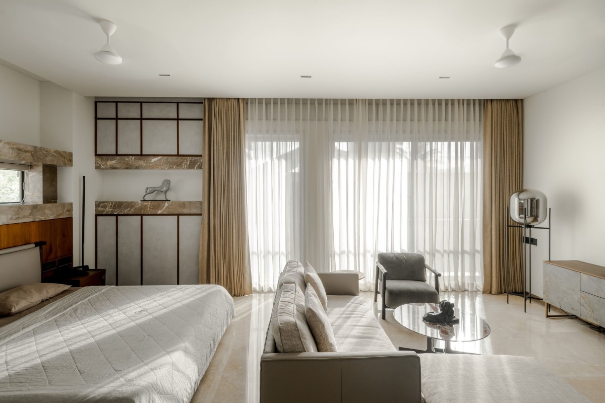 Luxurious master bedroom of Veera Villa by Keystone Studio