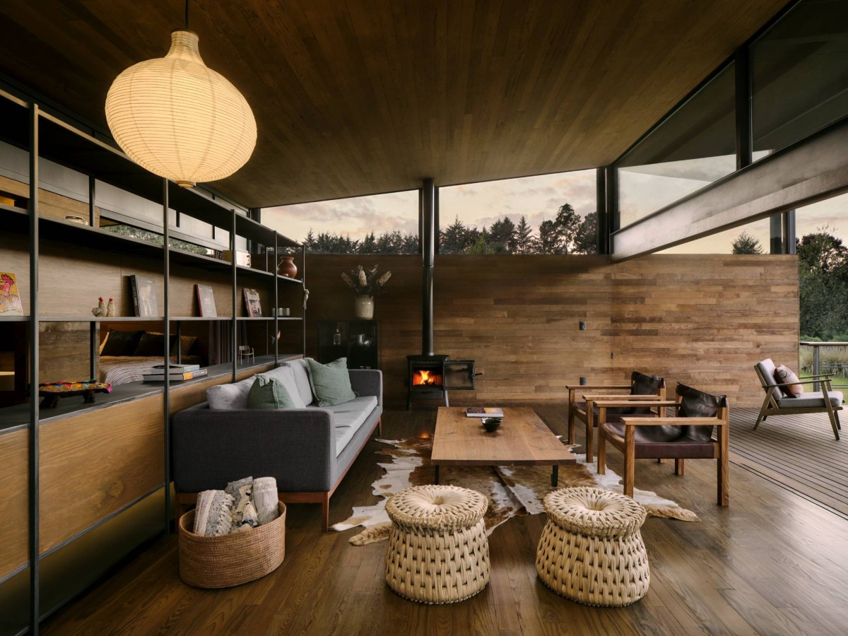 Living area of Tiny House by Weber Arquitectos