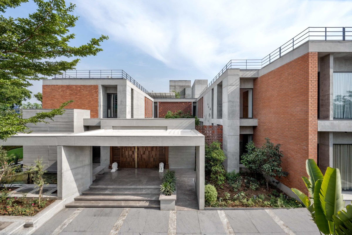 Exterior view of Mehul Patel Residence by Groundwork Architecture