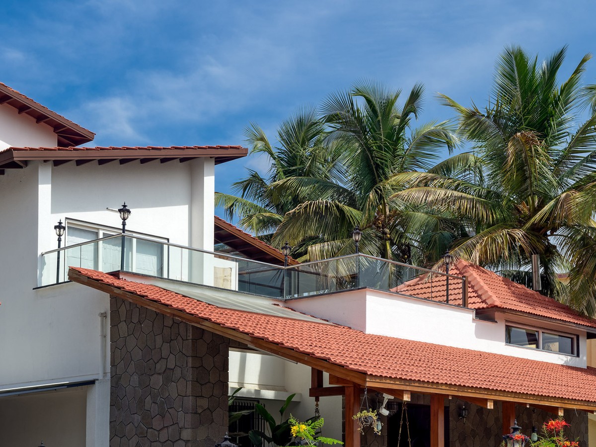 Roof of Chavan Wada by Area Planners