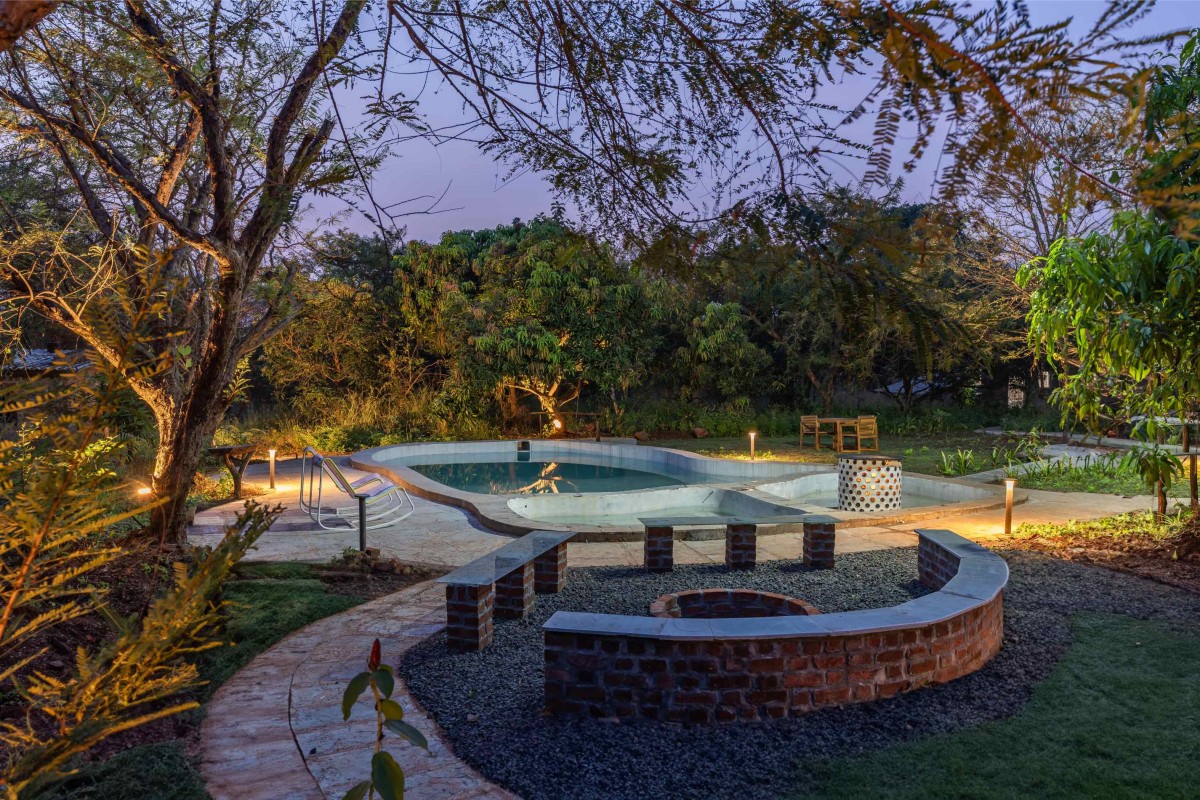 Pool view of Maativan by Blurring Boundaries