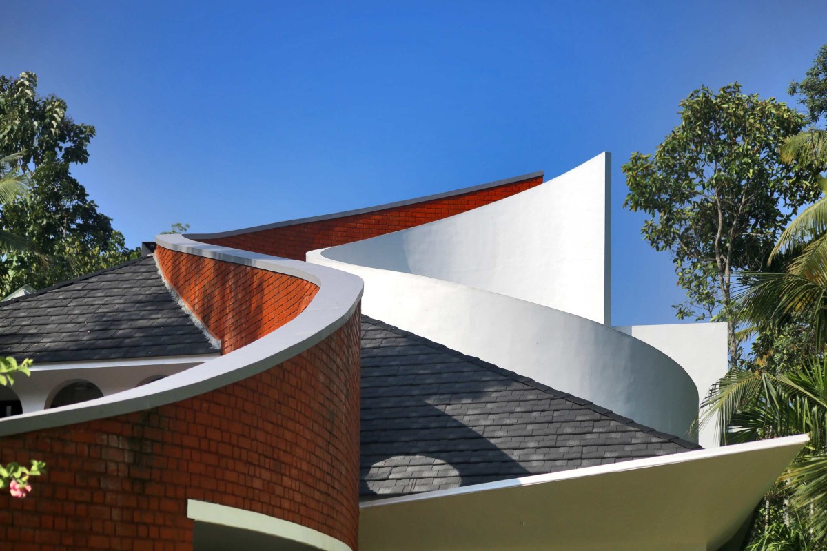 Exterior view of The Skyward Home by S Squared Architects