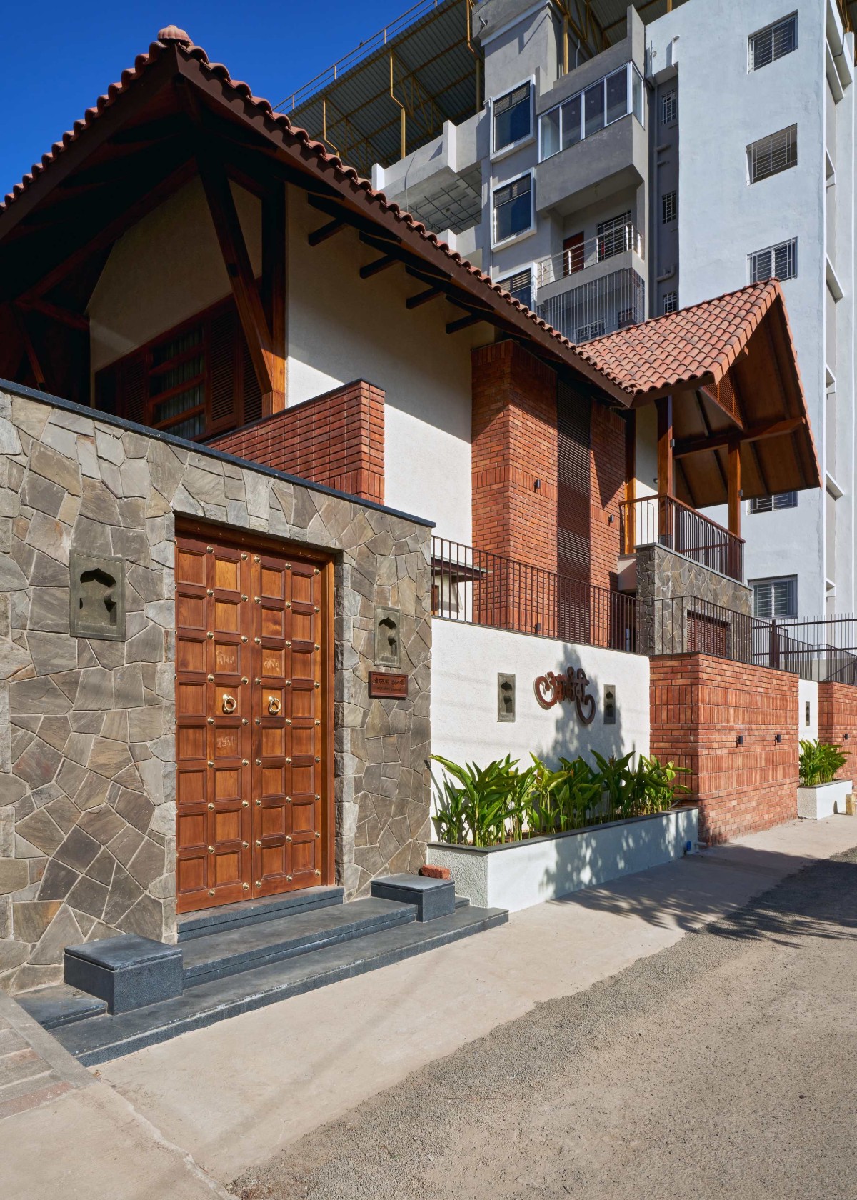 Exterior view of Anandi House by Abhay Pise & Associates