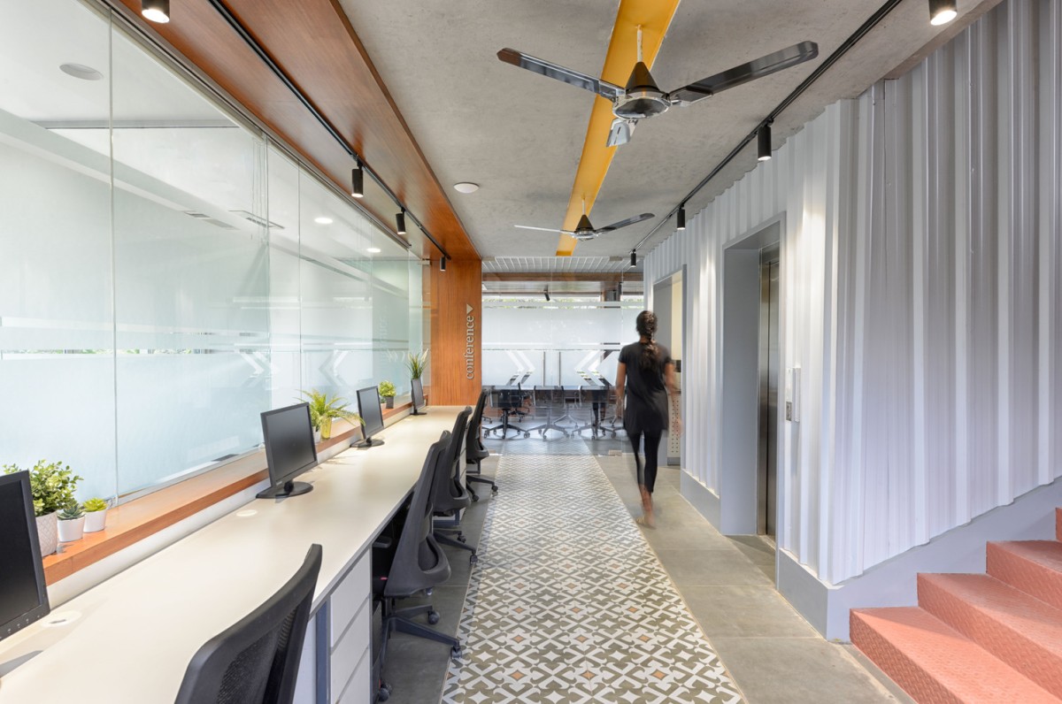 Open work space of MGB Headquaters by Spacefiction Studio