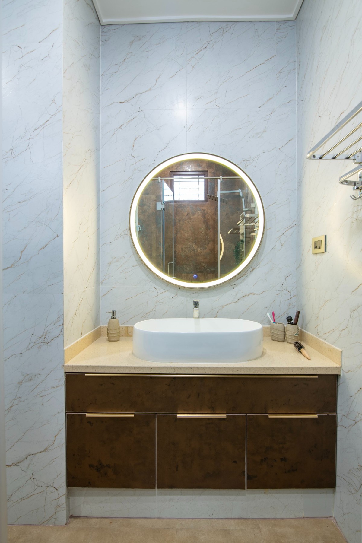 Master Bathroom of Navikaran by Studio Fingo