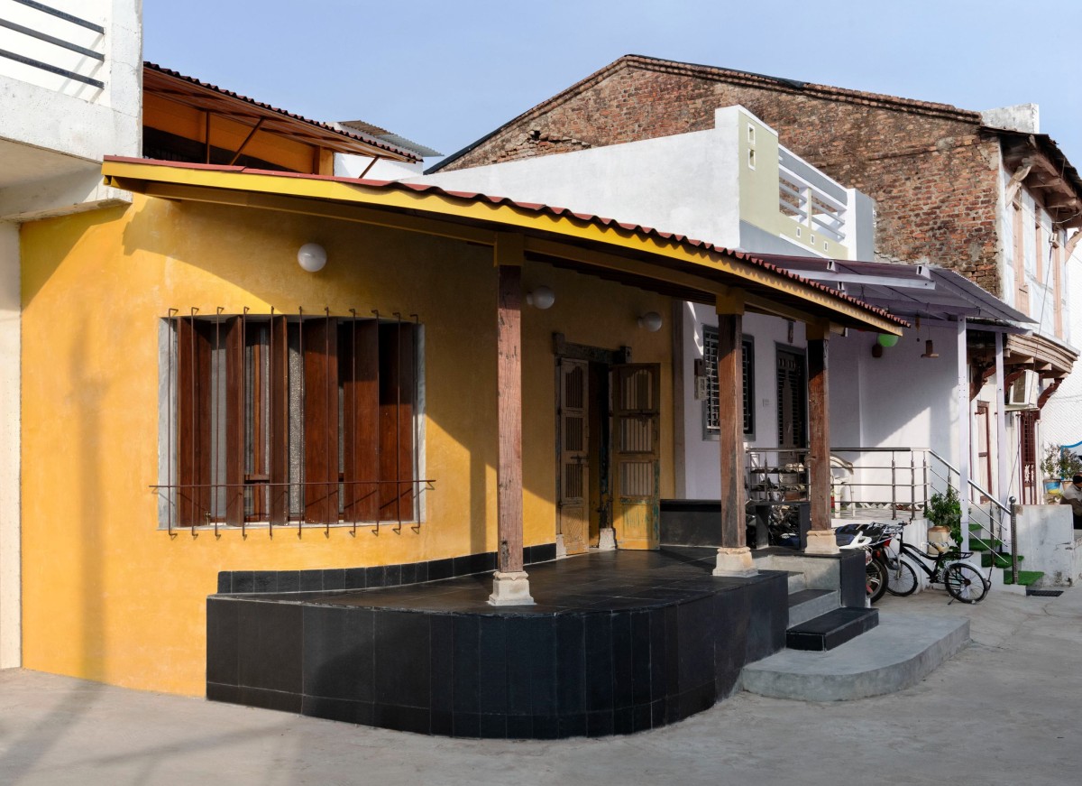 Exterior view of Apdu ‘Gaam nu Ghar’ by Doro