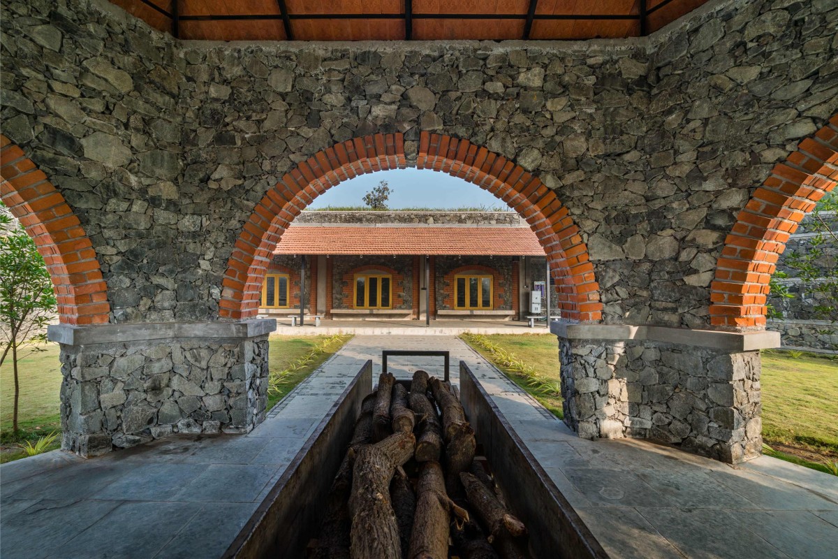 Cremation Pier of Udan Crematorium by d6thD Design Studio