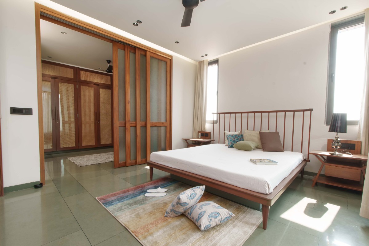 Bedroom 2 of Shantakaram by Sthapatya A Design Studio