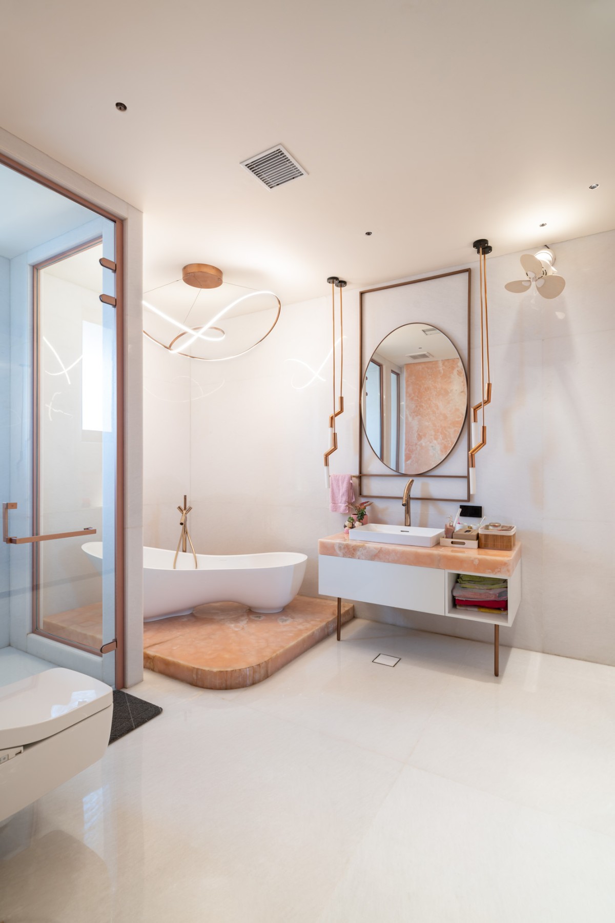 Bathroom of Residence 100 by Subash and Associates