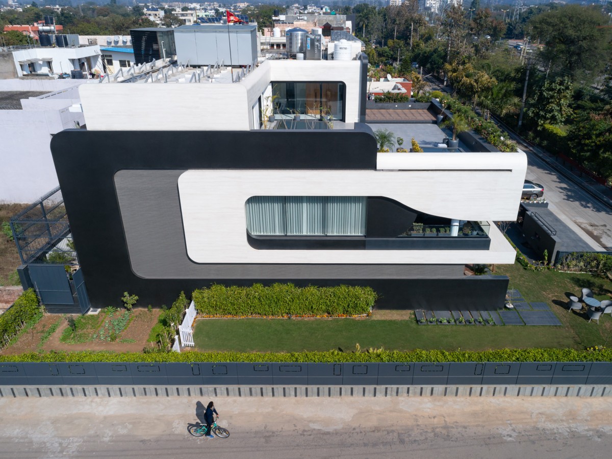 Aerial view of Residence 100 by Subash and Associates