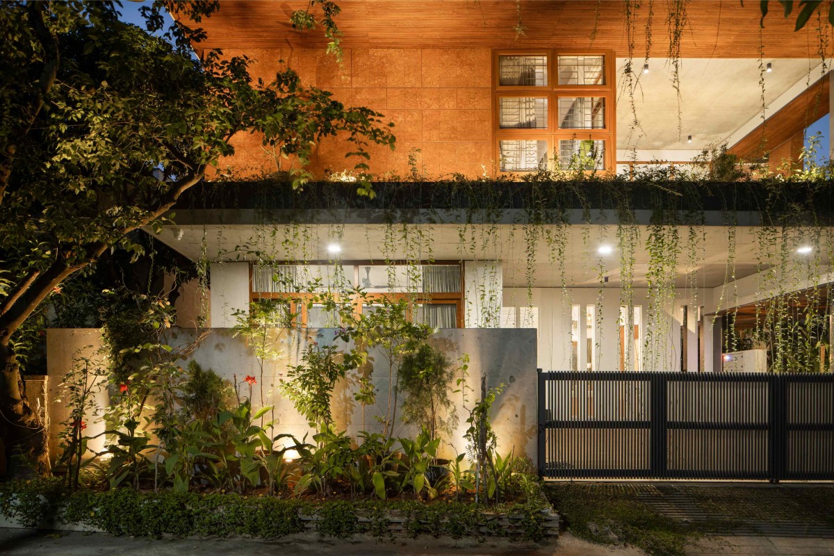 Dusk light exterior view of House of Greens by 4site Architects