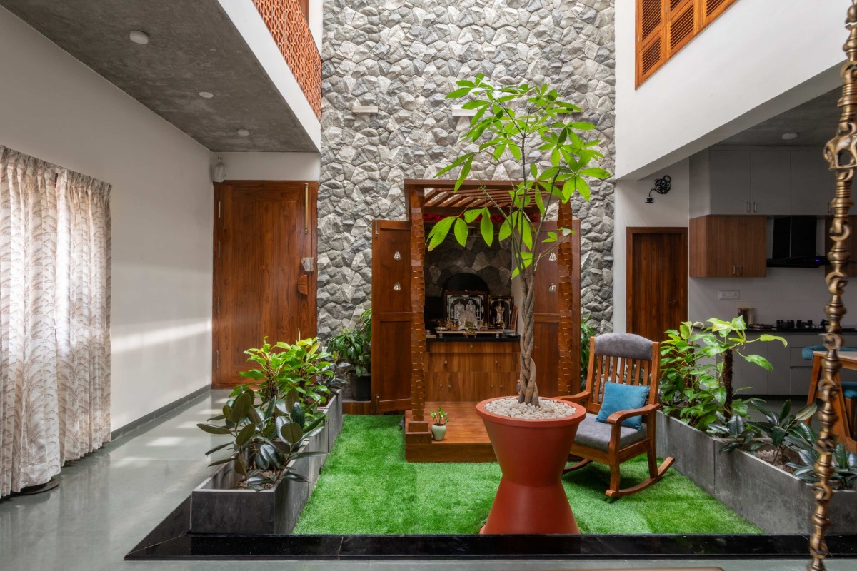 Velugu -The Courtyard House by Dwelline LLP