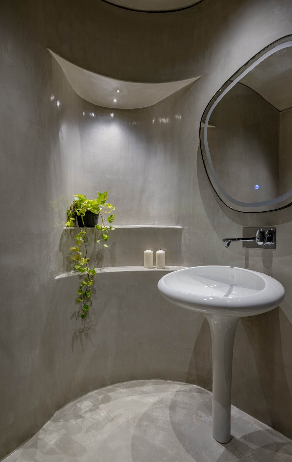 Washroom of Cave House by Design Work Group