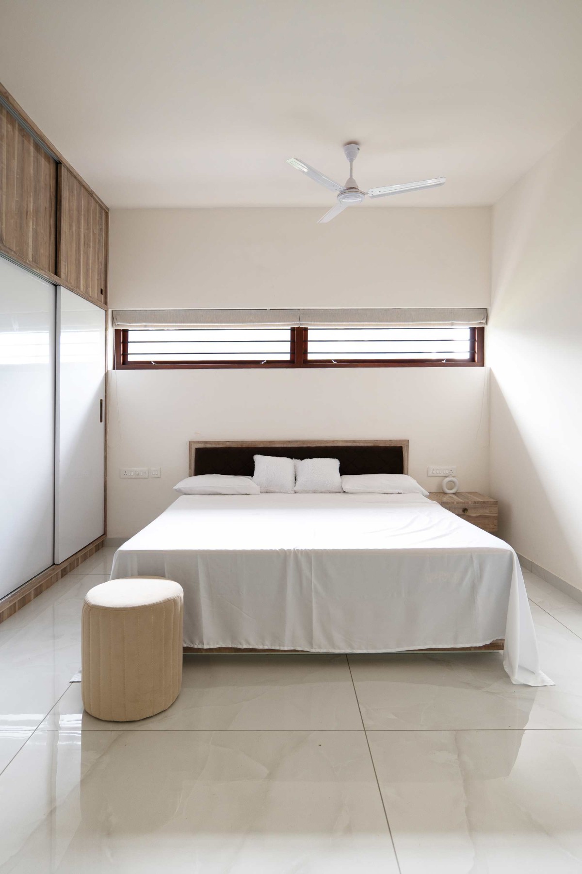 Bedroom of Home on a line by Nestcraft Architecture