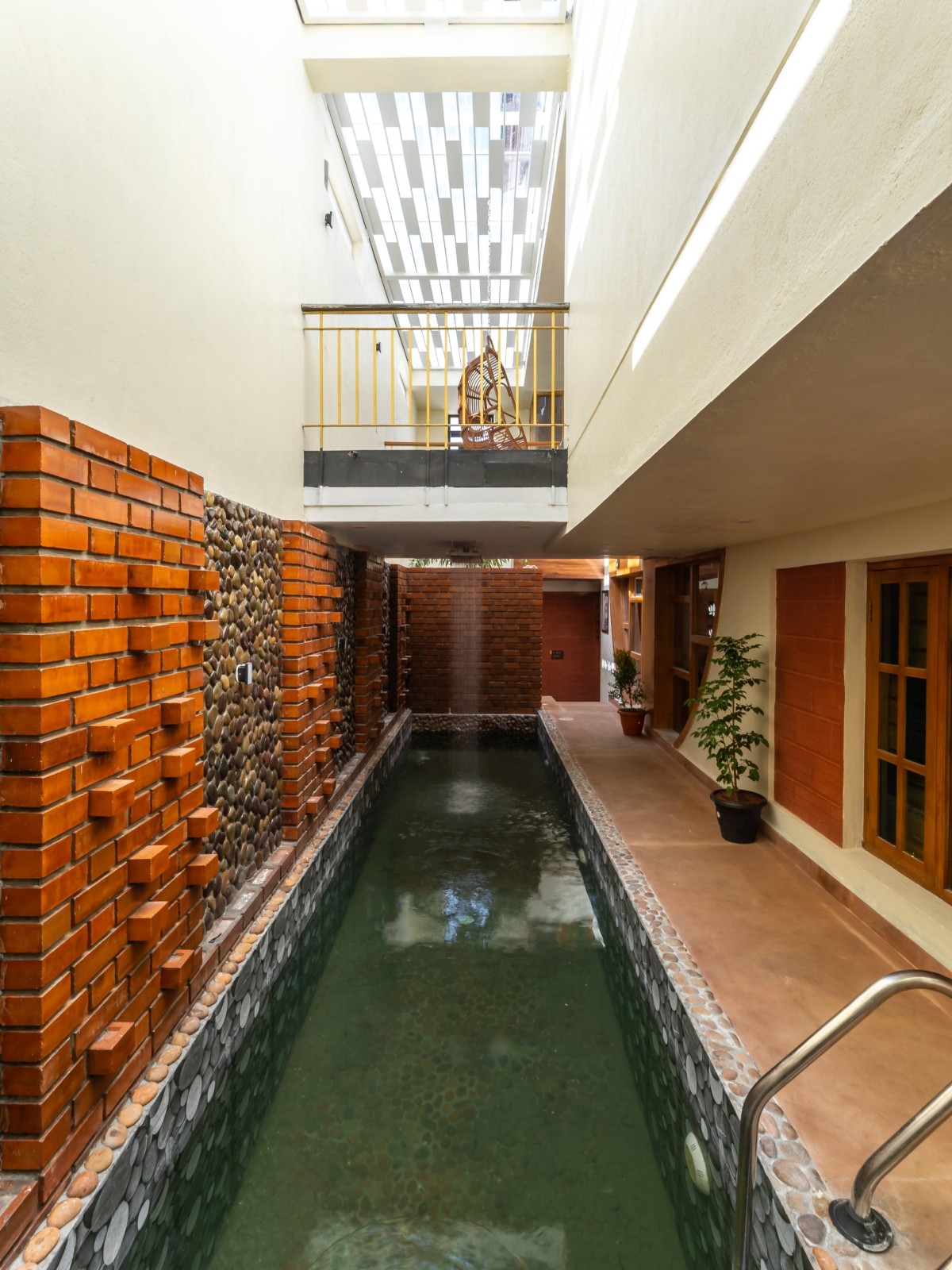 Swimming Pool of House 1 by Thenappan Architects