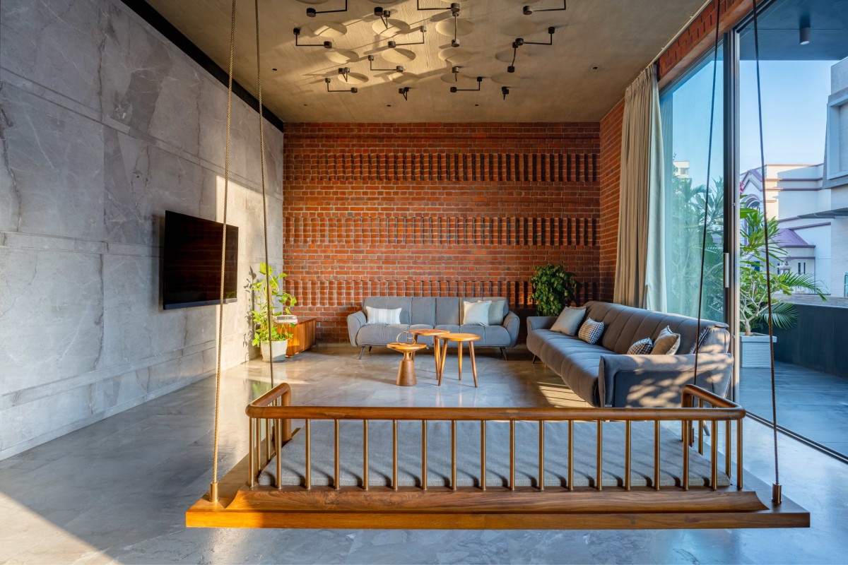 Living room of SV House by Design Work Group