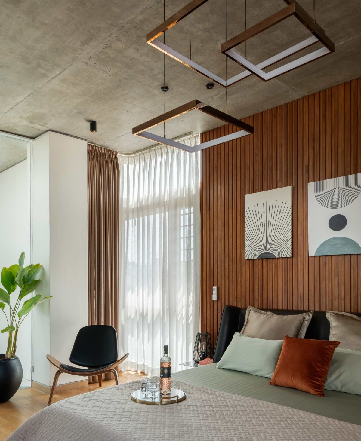 Master Bedroom of The Quarry House by Crest Architects