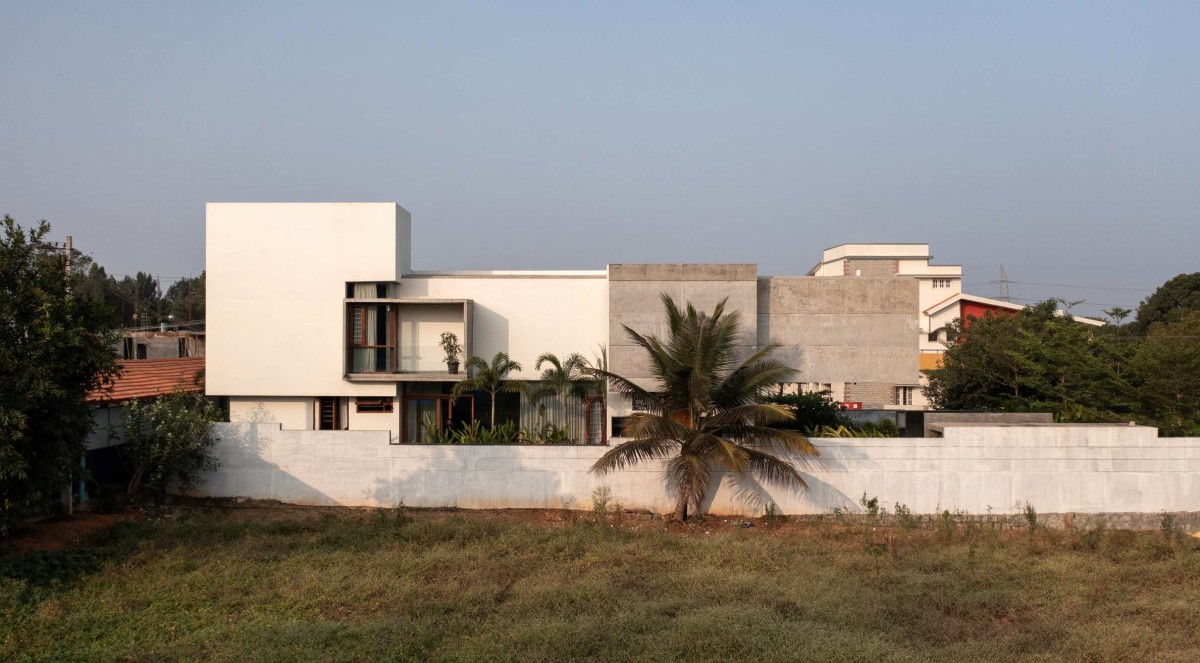 Exterior view of The Quarry House by Crest Architects