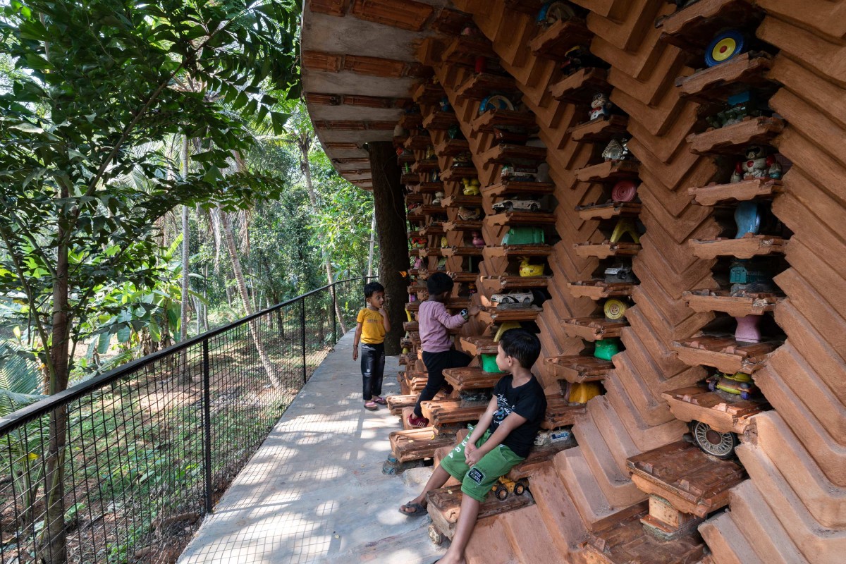 Verandah of Toy Storey Residence by Wallmakers