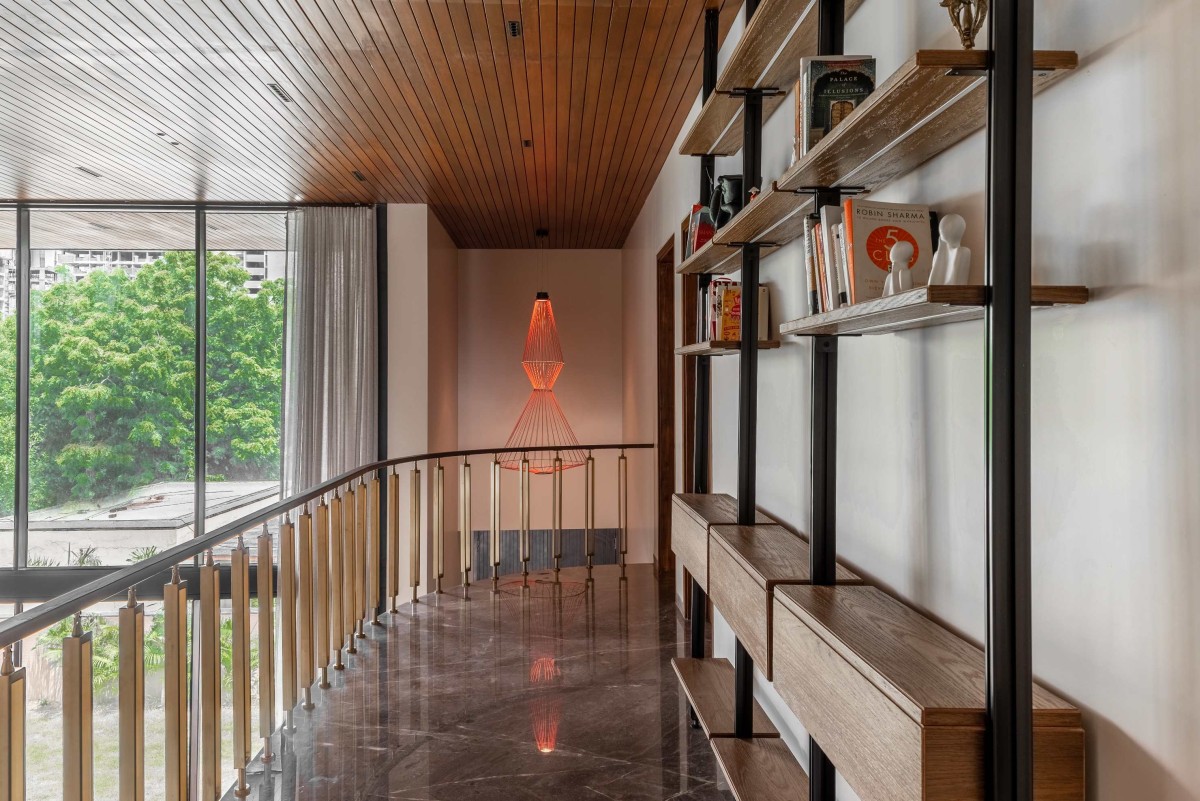 First floor passage of Bhagwati Bungalow by Jagrut Shah Architect and Associates