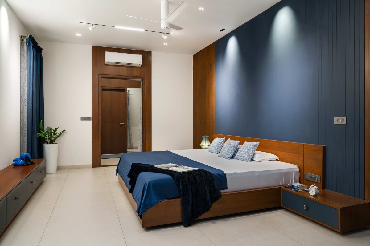 Daughter's Bedroom of Tanish by Jyaamiti Architectural Studio