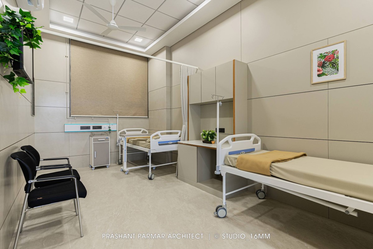 Patient Room of Modern Hospital Interior at Ratnanjali Solitaire by Prashant Parmar Architect