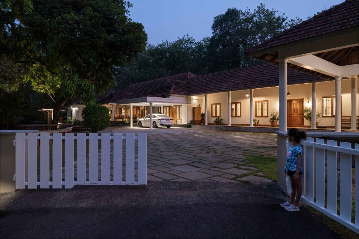 Main entrance of Muttom Residence by EDOM Architecture