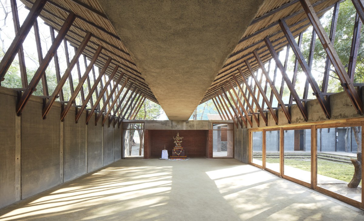 Prayer Hall of Jetavan Spiritual Center by Sameep Padora & Associates