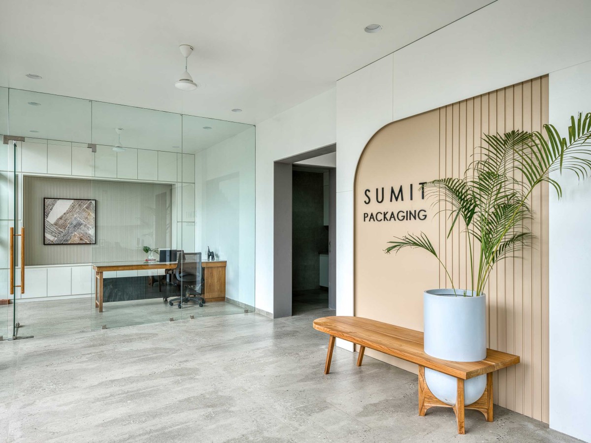 Reception & Cabin view of Sumit Packaging by Studio REFORM