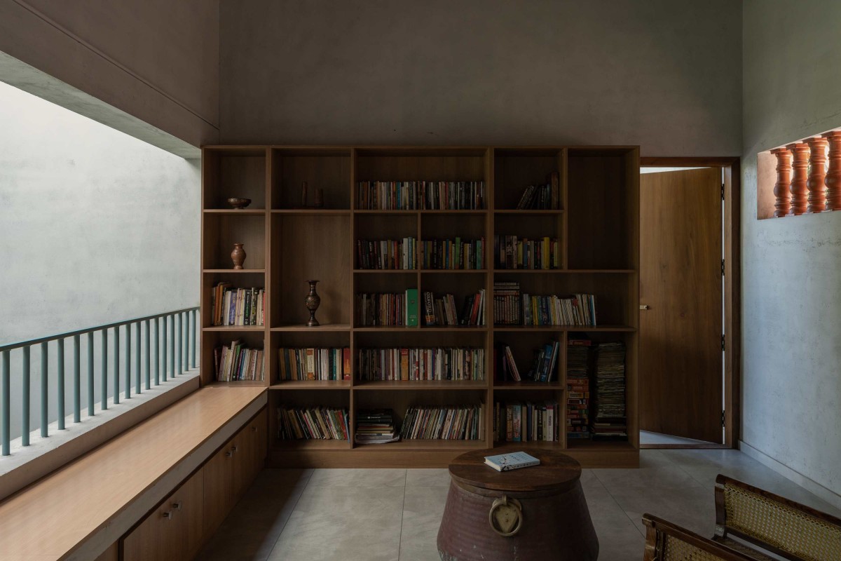 Library of Nadumuttam by i2a Architects Studio