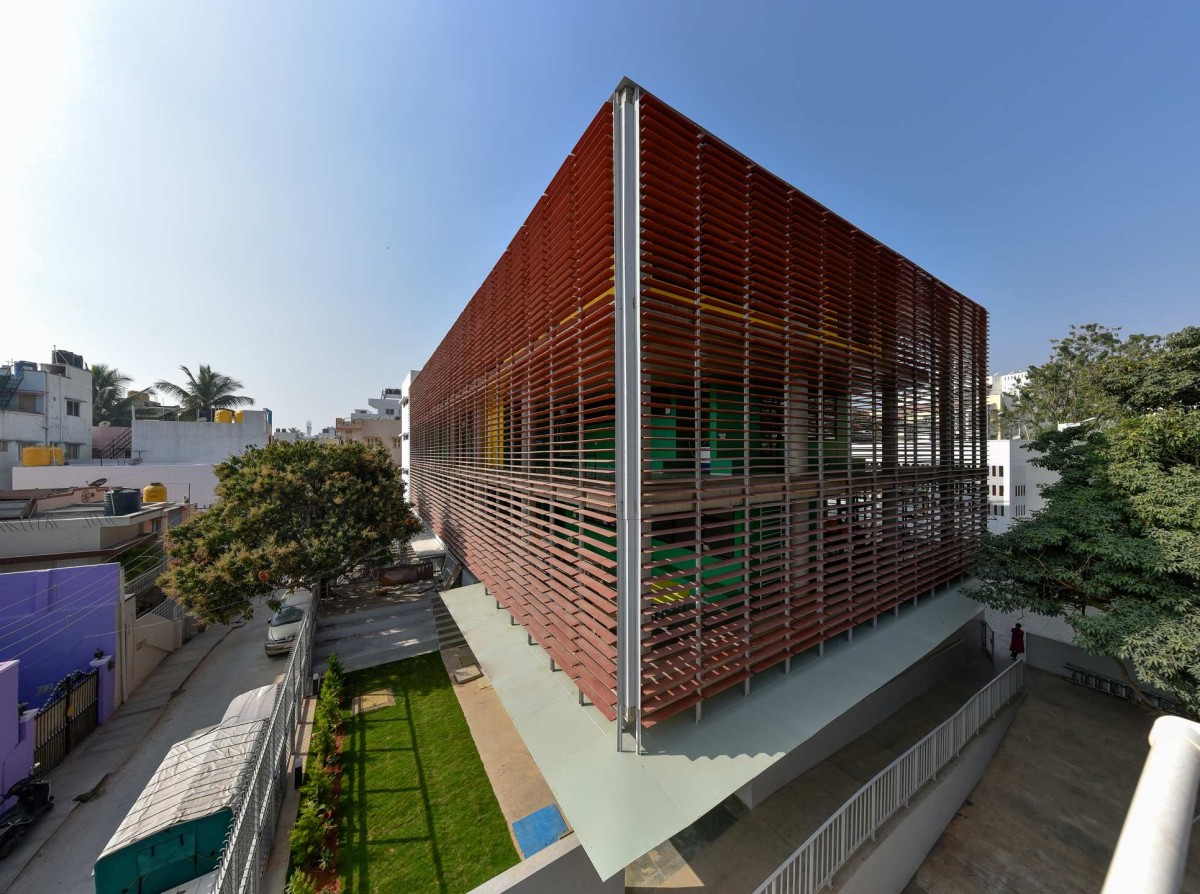 Exterior view of Divya Shanthi School by Flying Elephant Studio