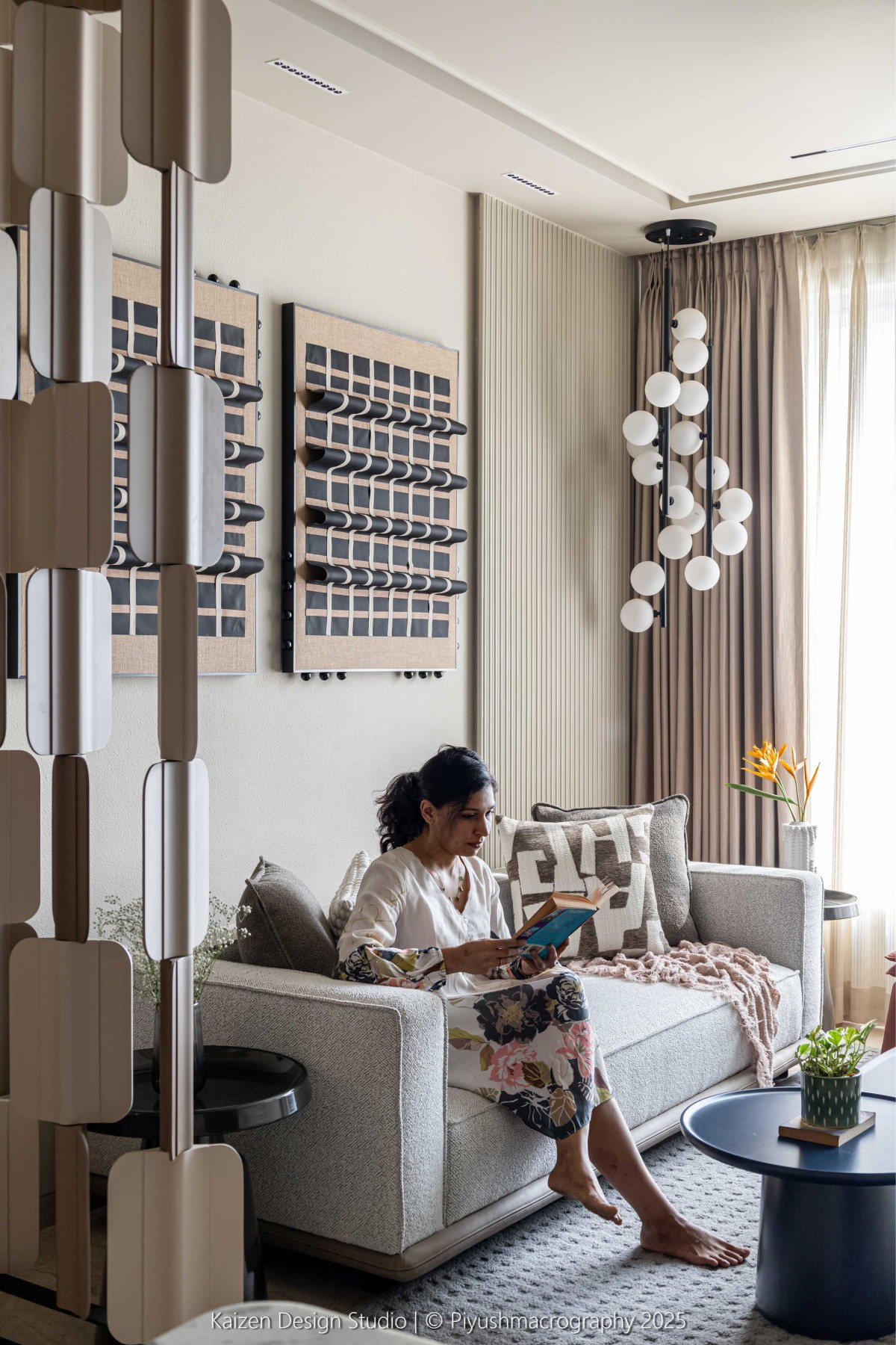 Living room of Calmness by Kaizen Interior Design Studio