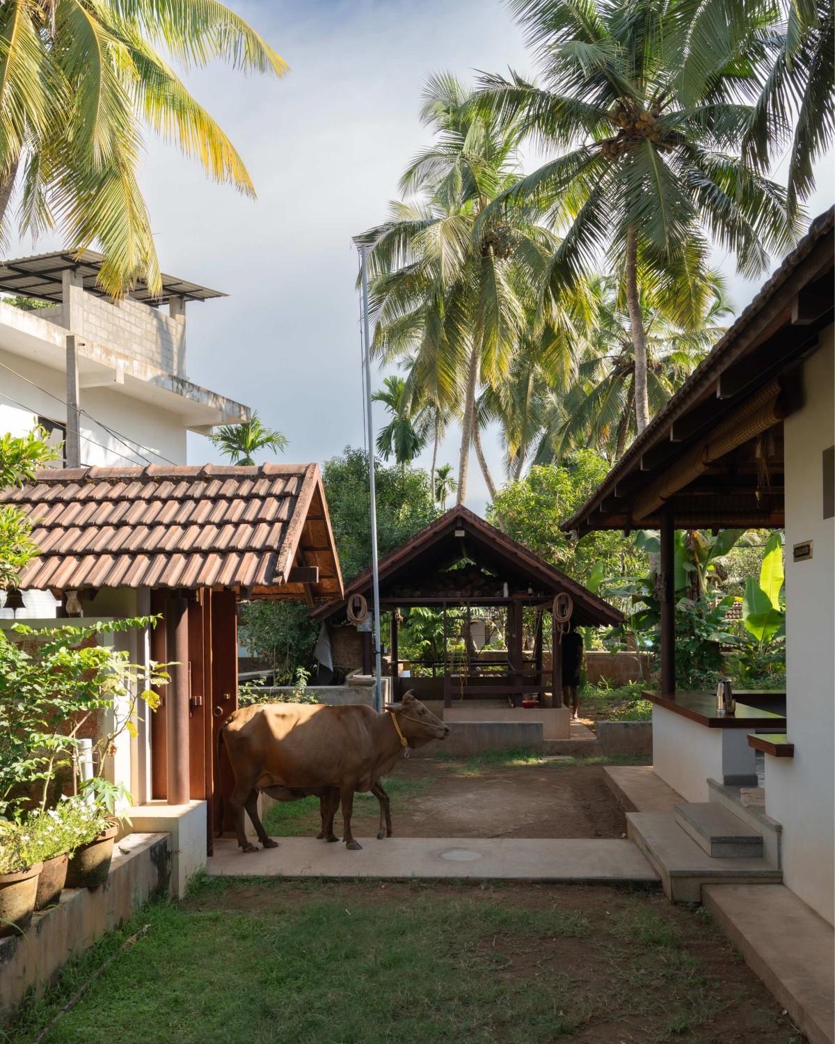 Entry Porch of Kaloor Residence by VSP Architects