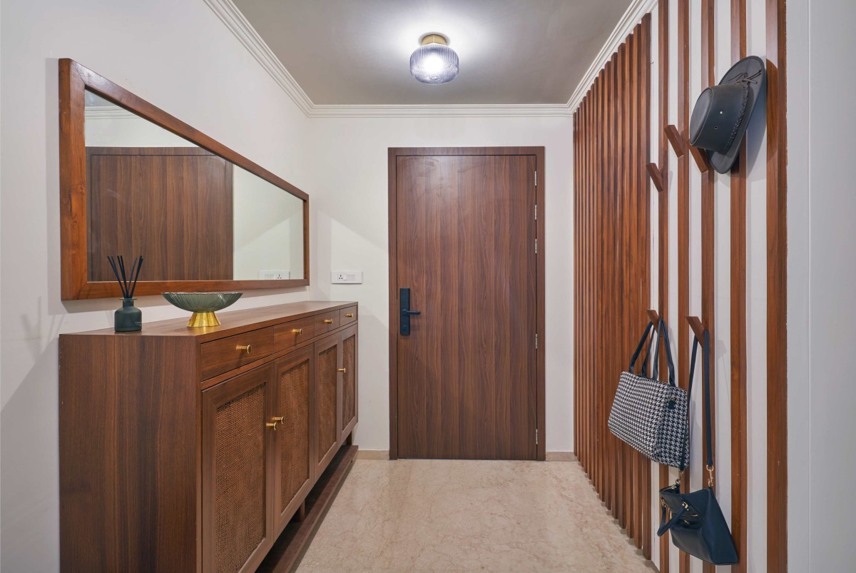 Entry foyer of Suave Vida by Aditi Lawate Design