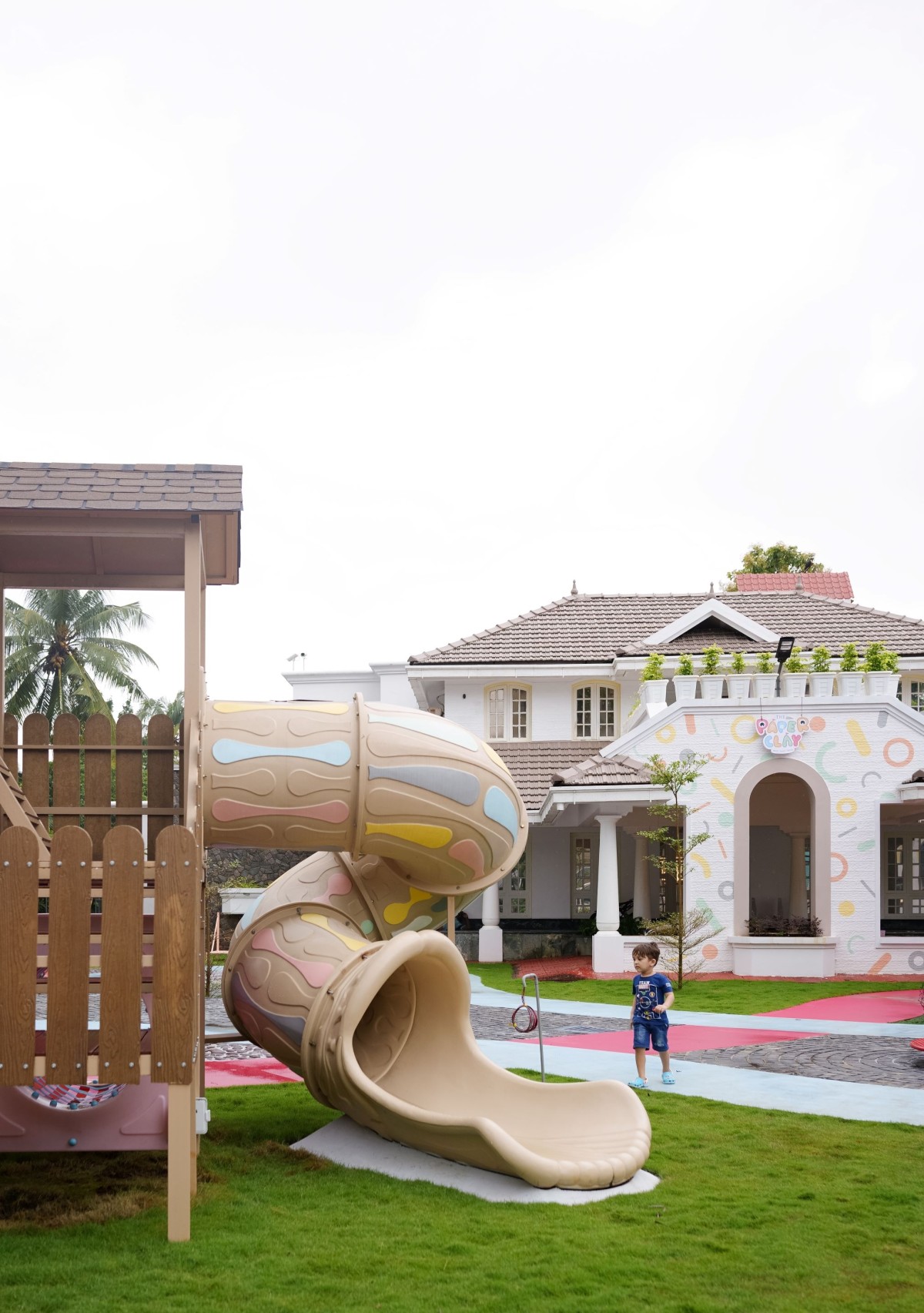 Playground of Totland Kids Community Center by Studio Roaming Ants