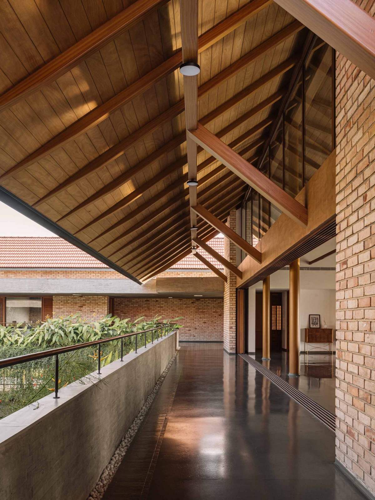 First floor roof truss detail of Retreat Home by Neogenesis+Studi0261