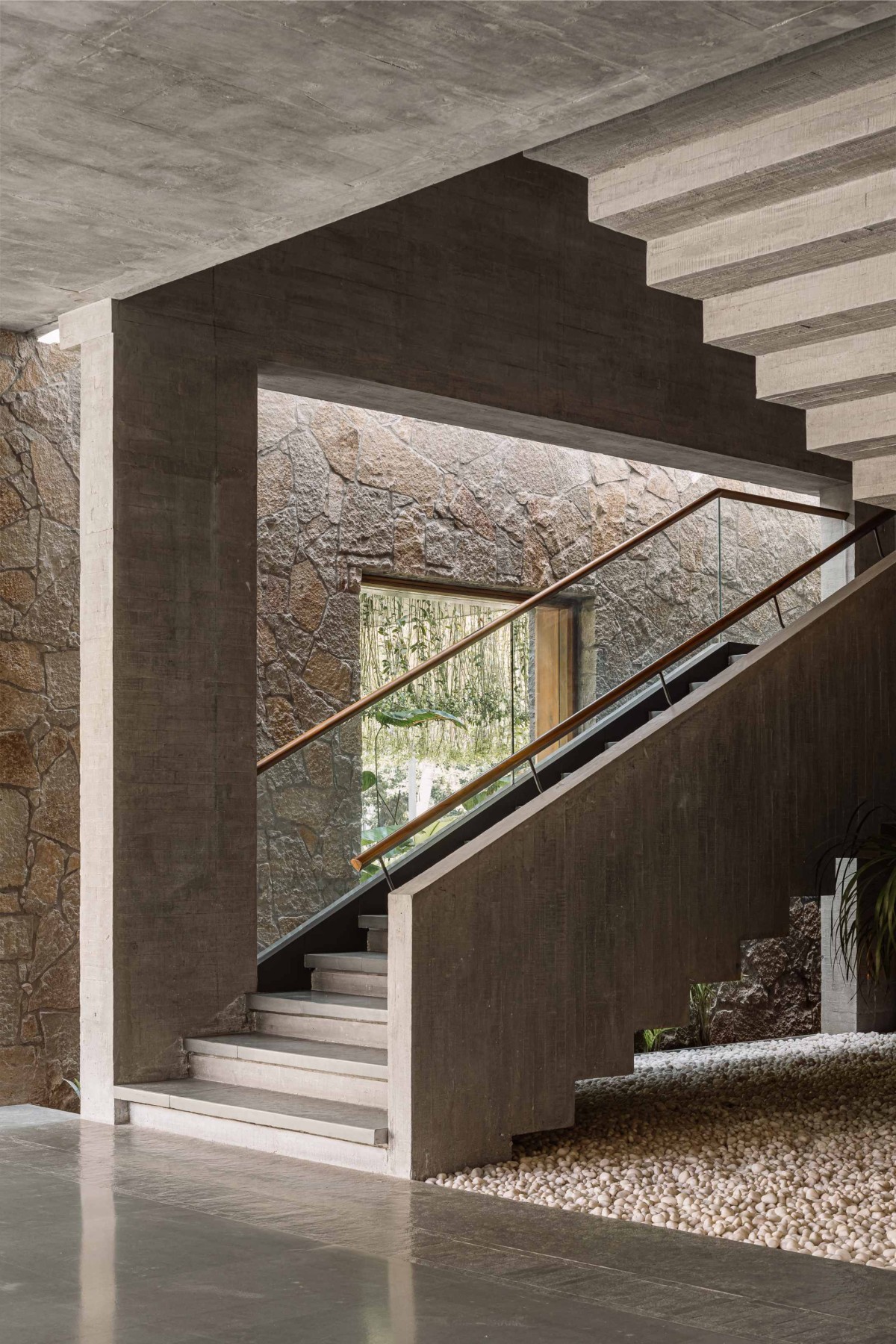 Concrete staircase of Retreat Home by Neogenesis+Studi0261