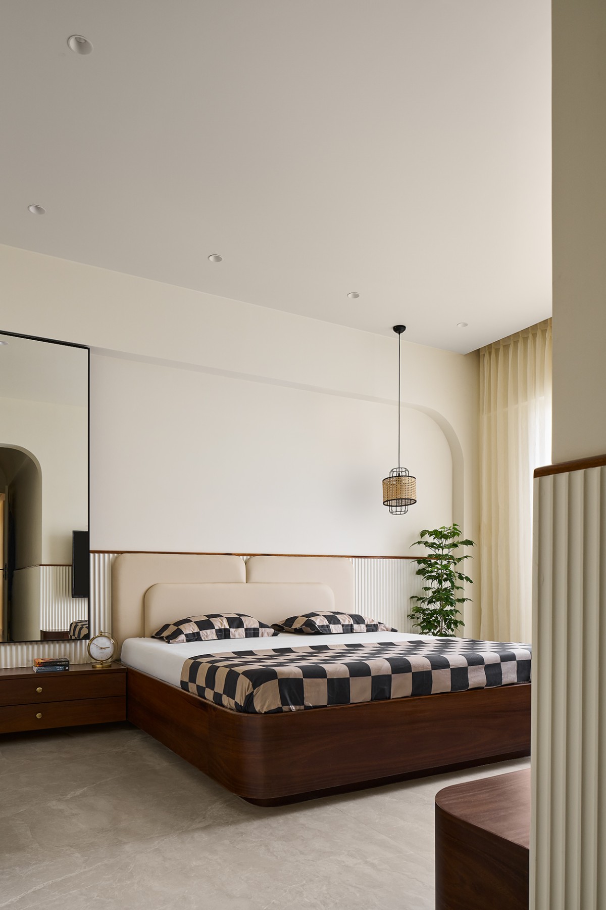 Master Bedroom of The Contemporary नेस्ट by Studio KNest