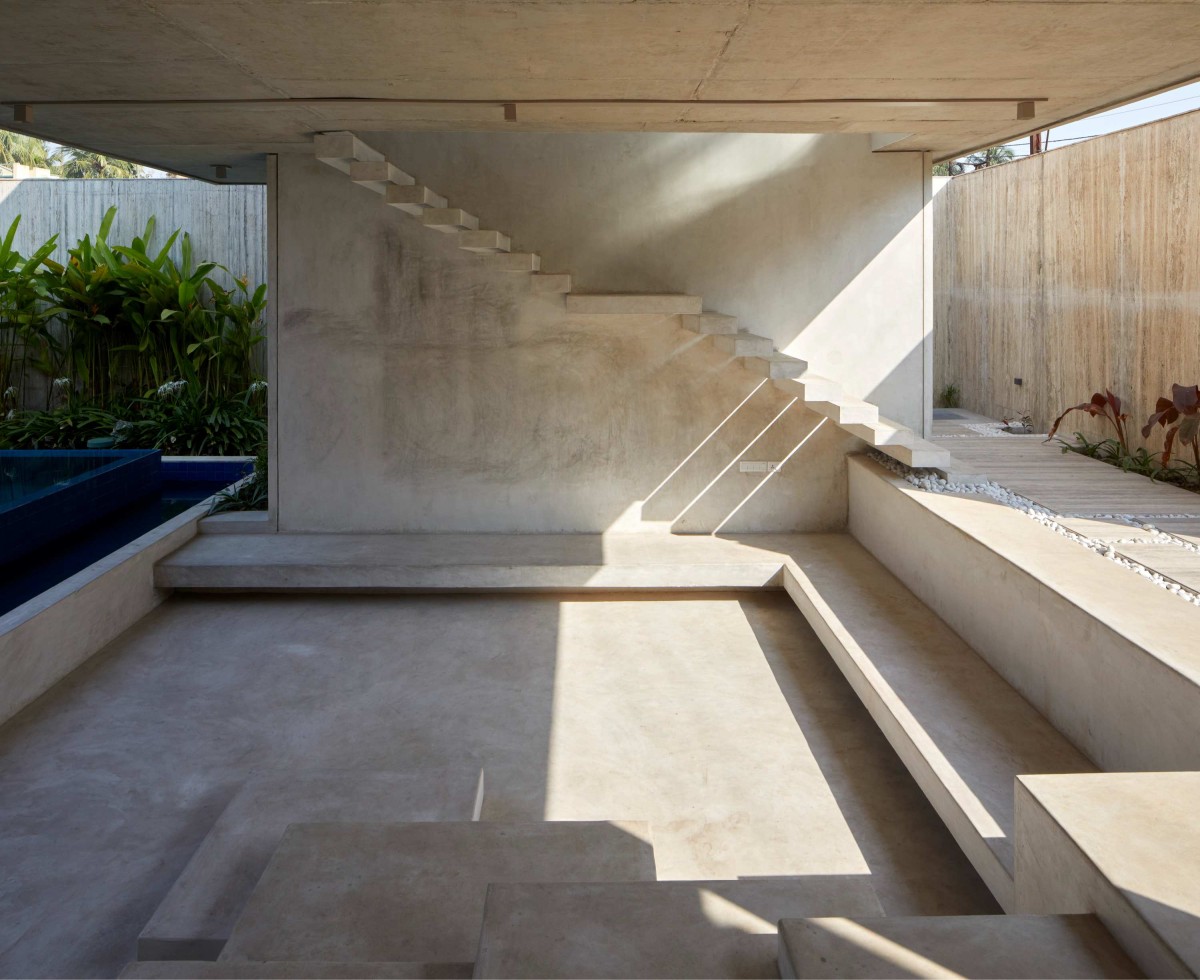 Sunken Seating Area of Wall House by Abin Design Studio