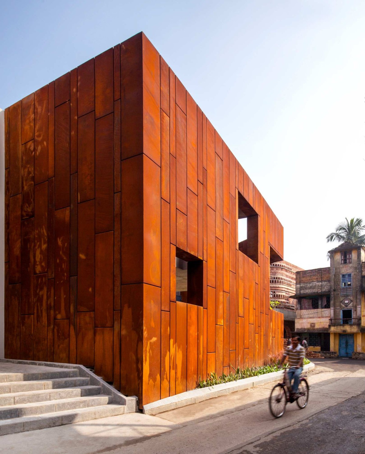 Exterior view of Wall House by Abin Design Studio