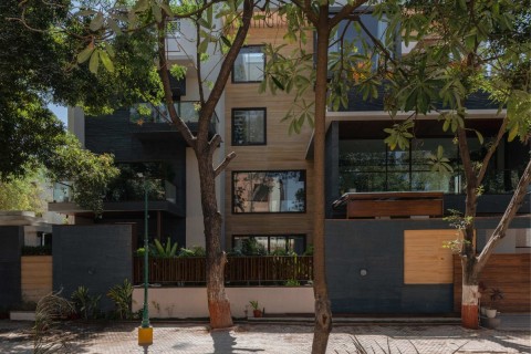 Green Serene House by Manoj Patel Design Studio