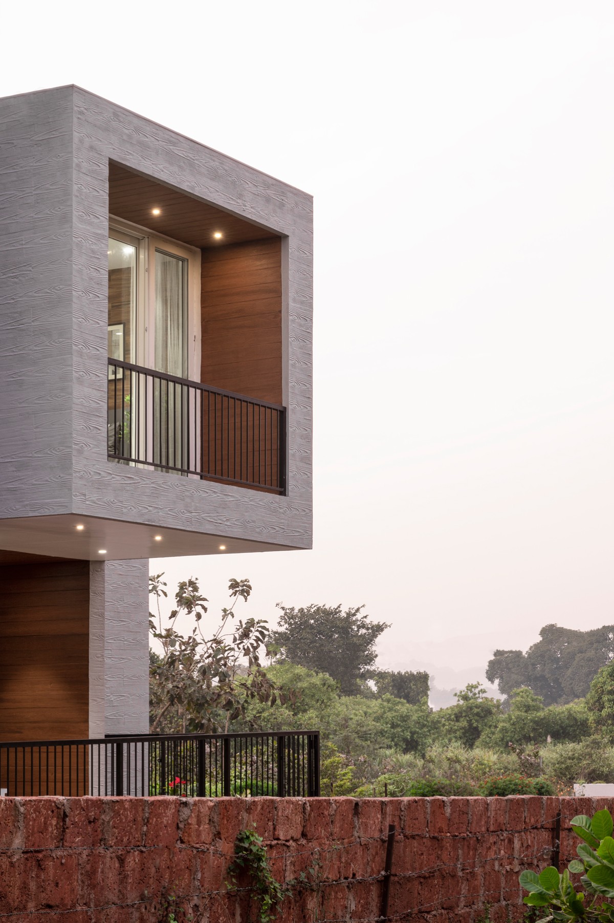 Field house_ cantilevered bedroom