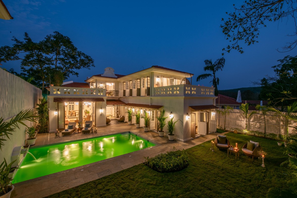 Night view of the villa