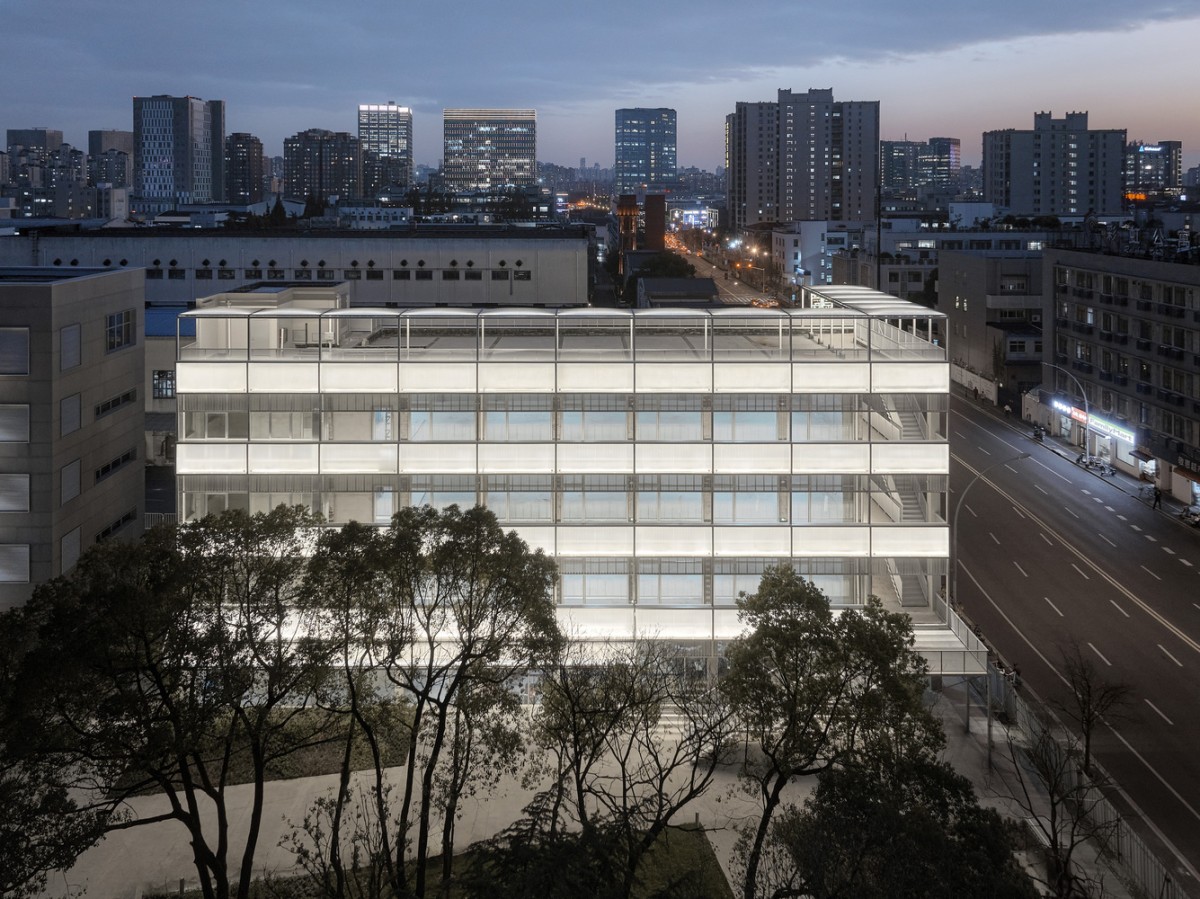 Renovation of Shanghai Relay Factory by HCCH Studio